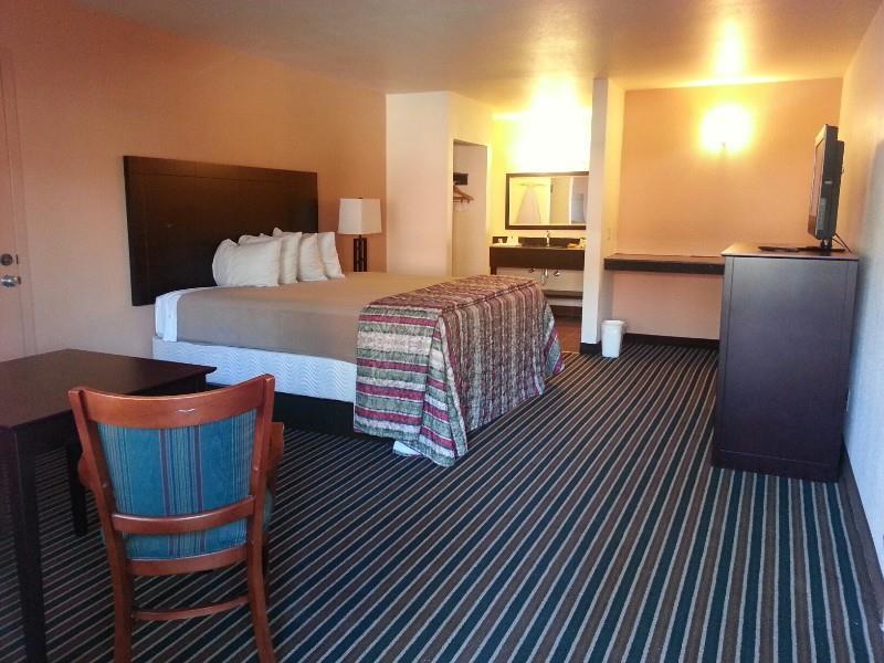 Palm Aire Hotel And Suites Weslaco Room photo